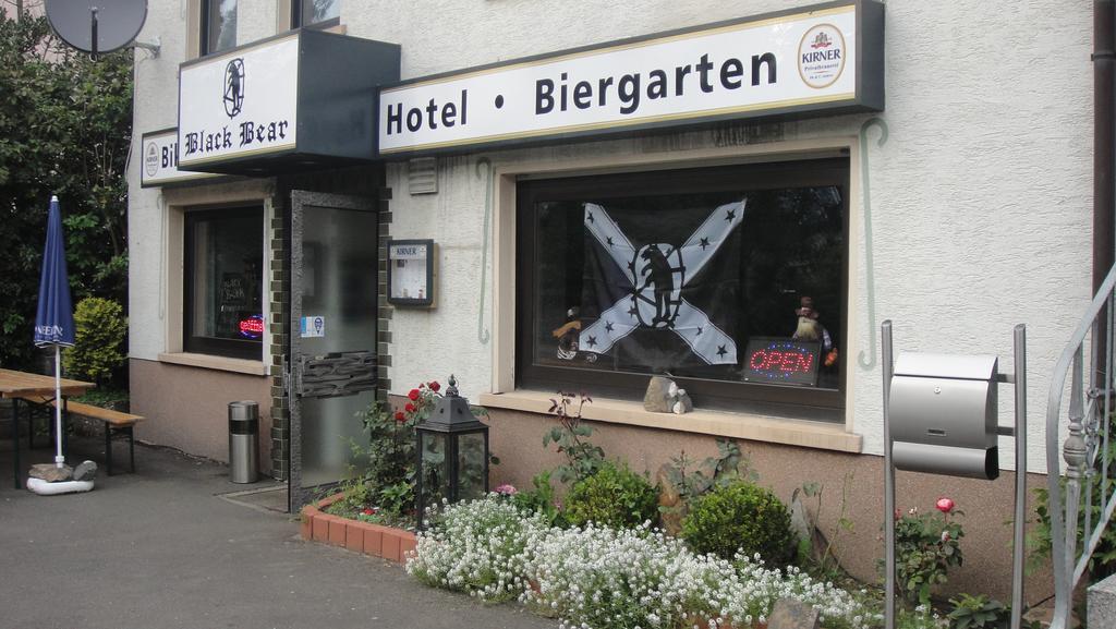 Black Bear Bikers Pub-Hotel 켐펠트 외부 사진
