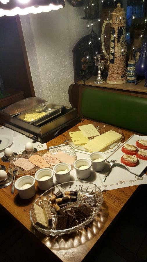 Black Bear Bikers Pub-Hotel 켐펠트 외부 사진